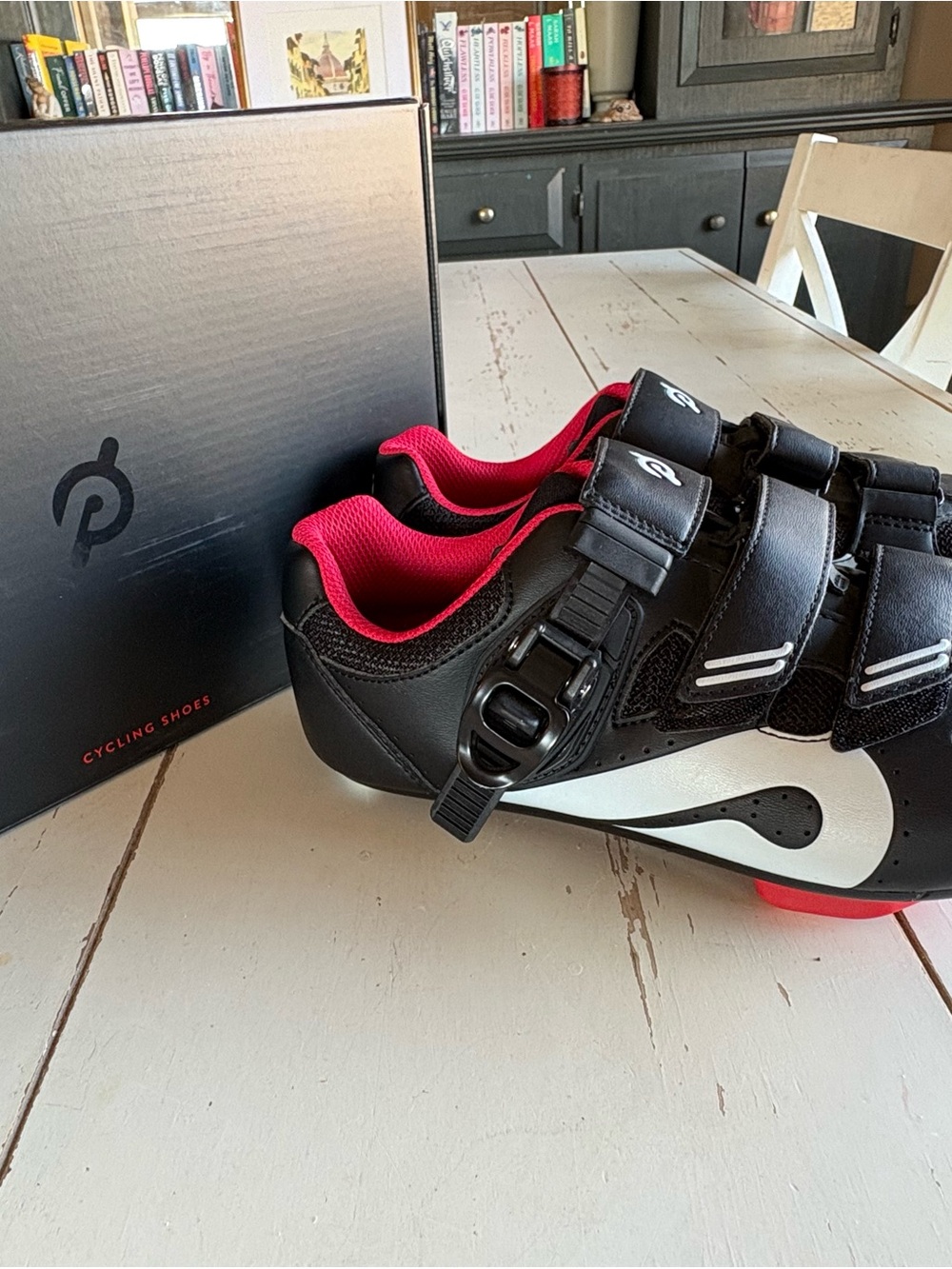 Peloton Women’s Cycling Shoes - Black with Pink Lining